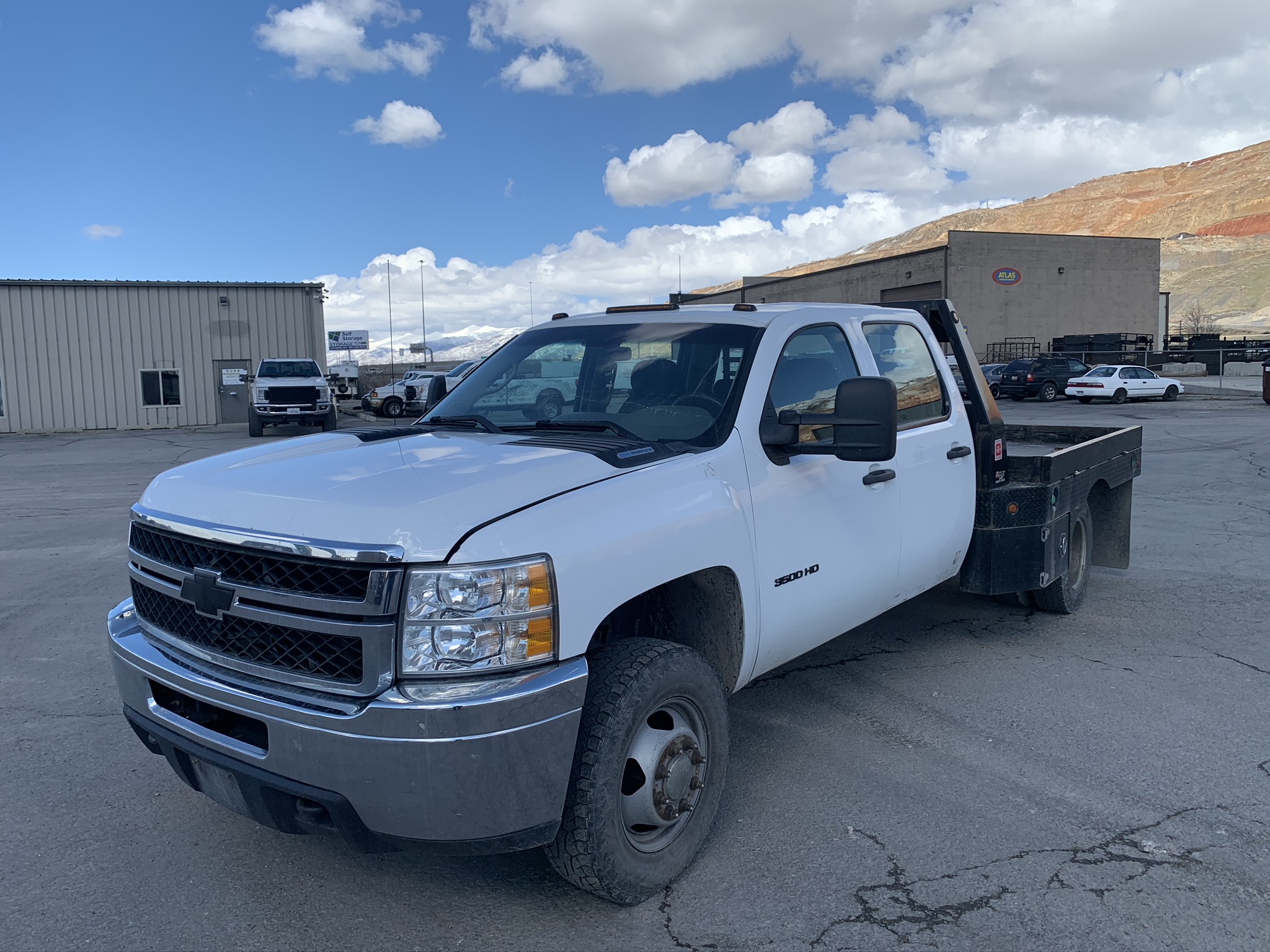 3500 4X4 DURAMAX SILVERADO FLAT BED TRUCK - Dogface Heavy Equipment